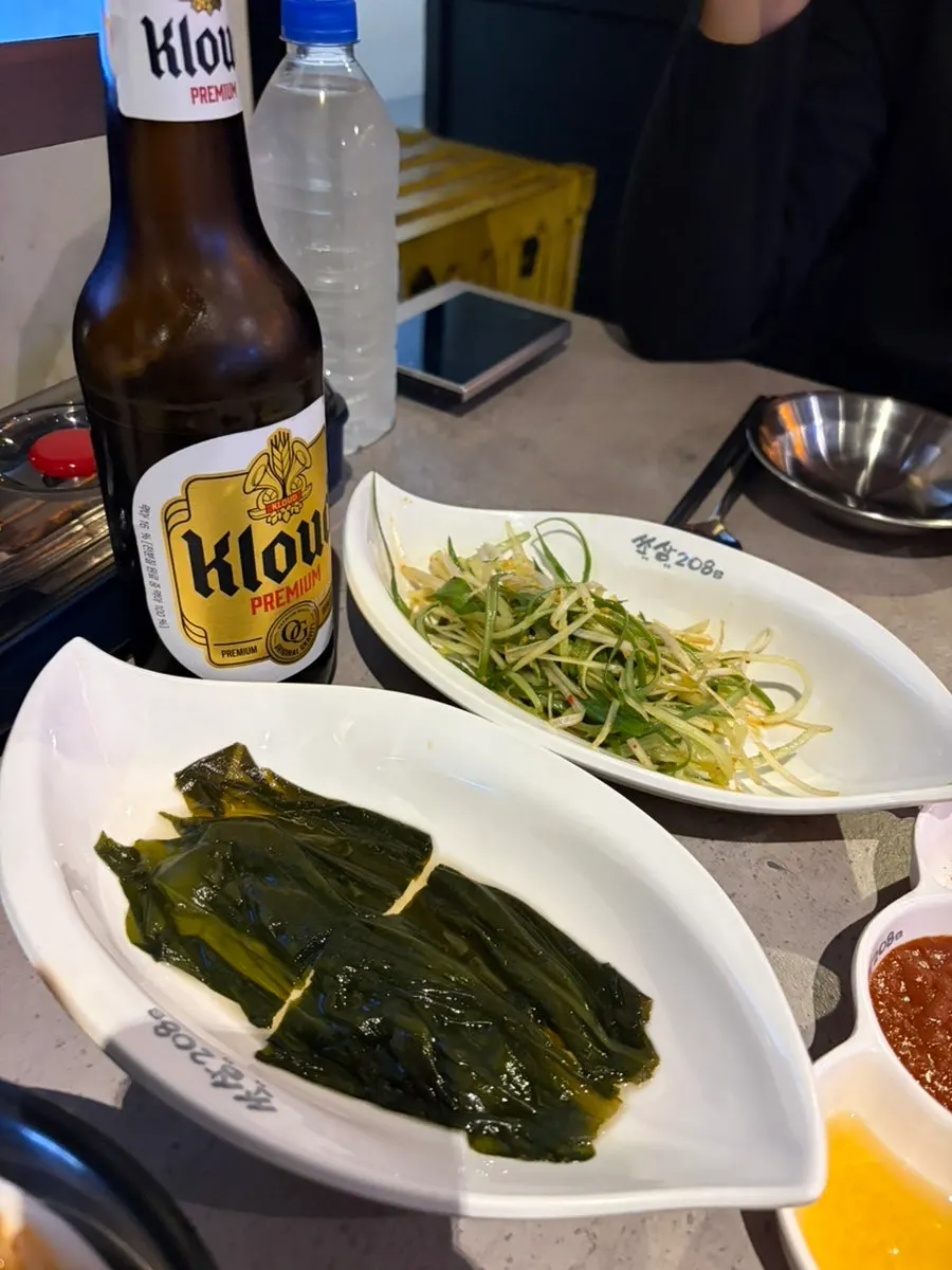 노릇하게 구워진 목살 조각