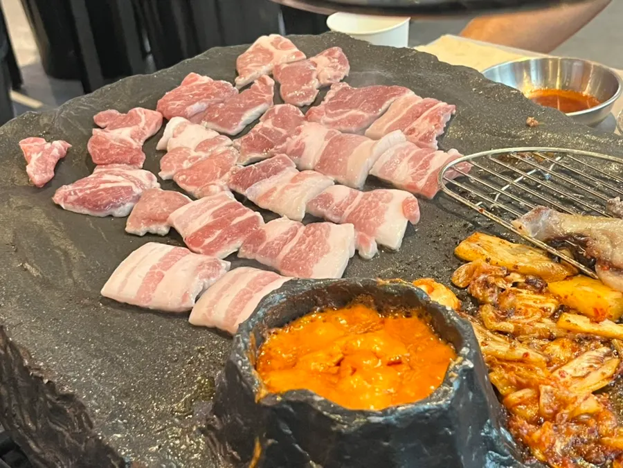 Cheek pork jowl received via the Naver reservation coupon