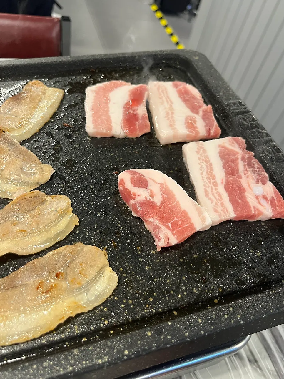 냉삼과 생삼겹살을 함께 즐긴 한 상