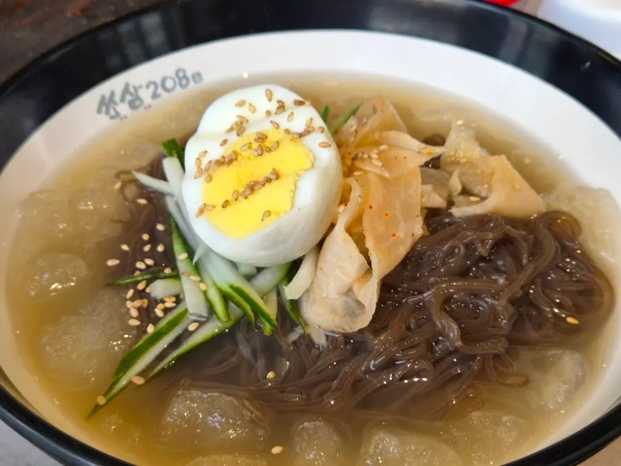치즈퐁듀에 찍어 먹는 김치볶음밥