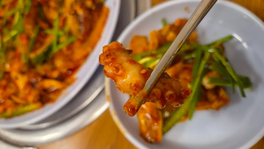Plump octopus pieces filling the bulnakji-bokkeum
