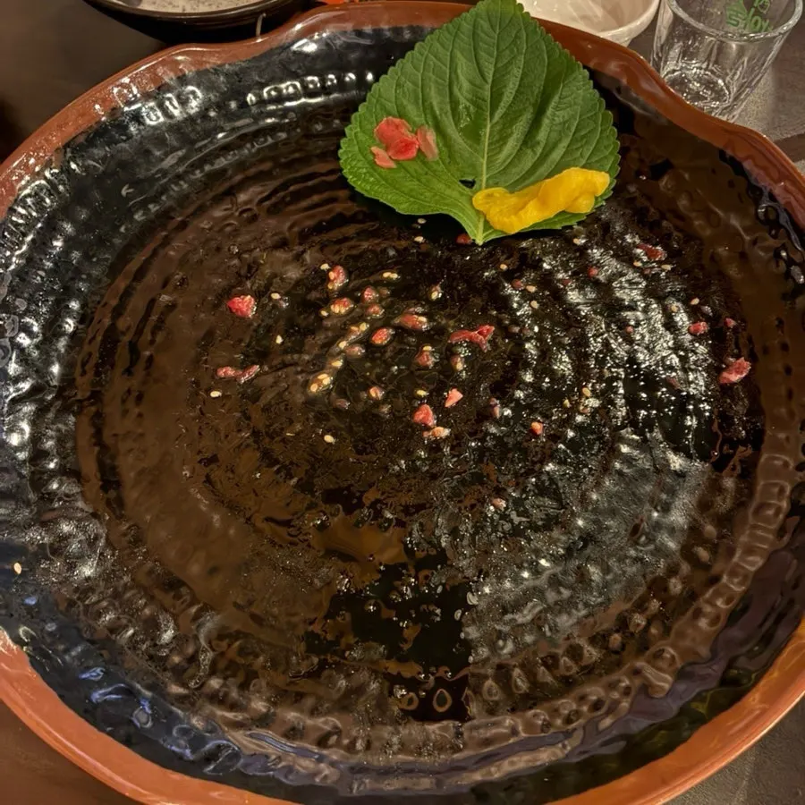 Table after finishing the meal at Yukhoe Dokjon