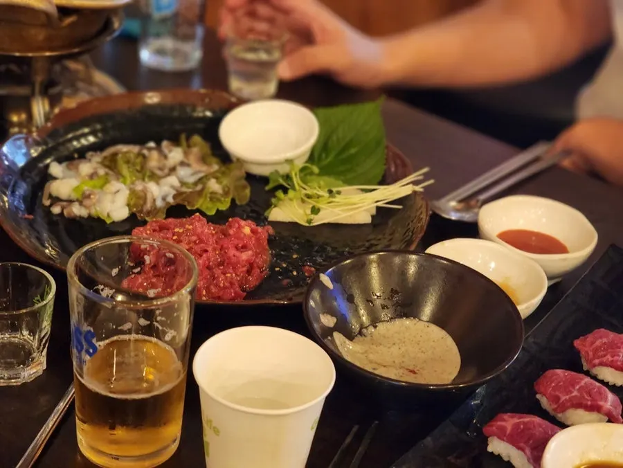 신선한 한우초밥 한 접시