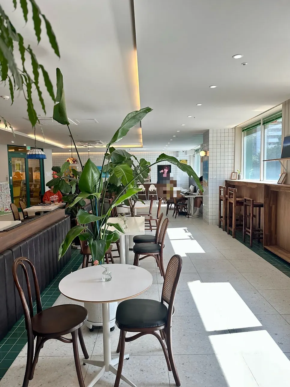 Quiet, comfortable café table area