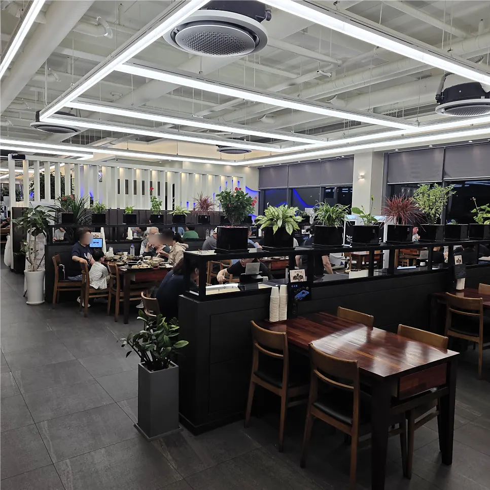 Dining hall lively with weekday evening guests