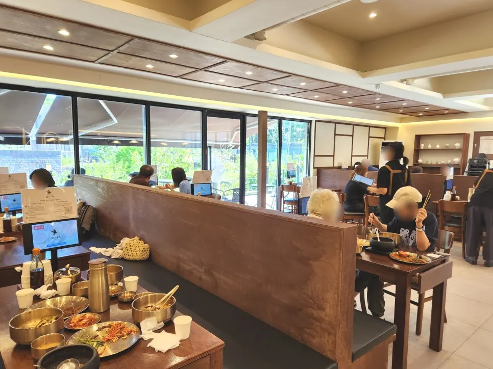Interior view of Boriook Main Branch
