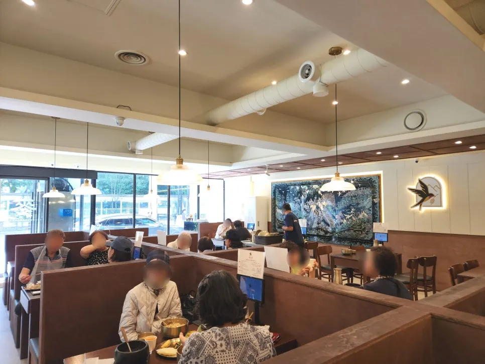 Dining hall seating at Boriook Main Branch