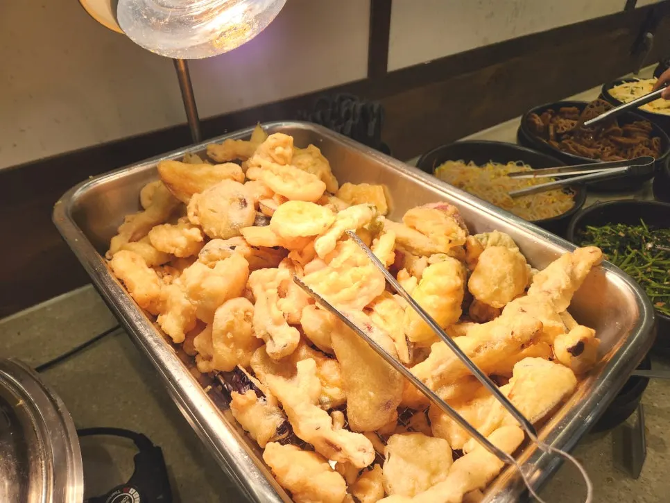 Vegetable fritter section at the self-serve bar