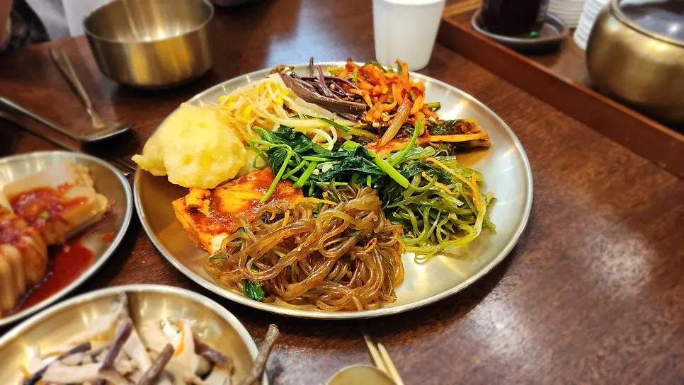 5색나물과 고사리, 느타리버섯 반찬
