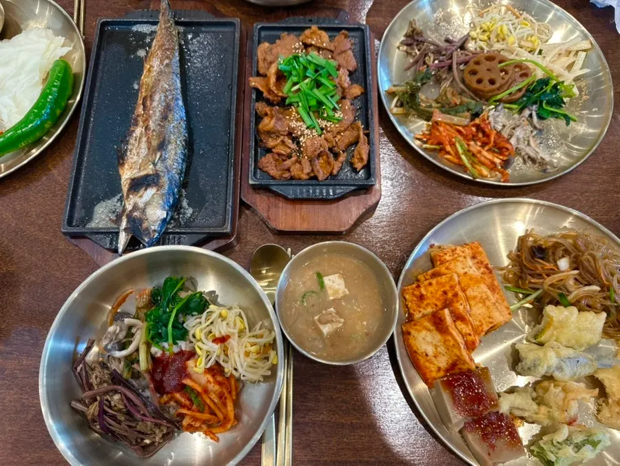 A healthy spread of namul and cheonggukjang stew