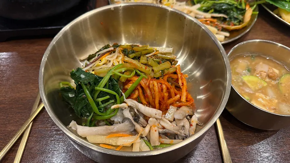 A plate of freshly fried, crispy snacks from the self-serve bar