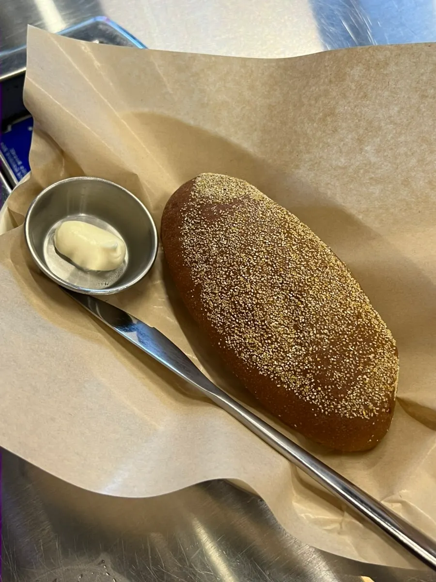 Bushman bread in the large-bowl rice ball set