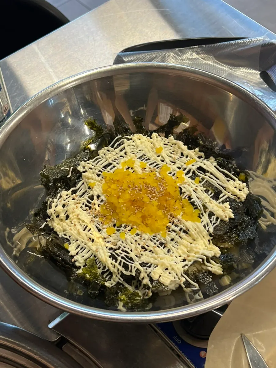 Grilled bones with self-made rice balls