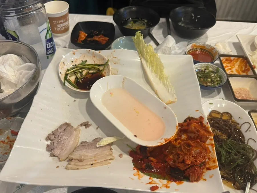 활통문어해초보쌈 식사 후 상차림