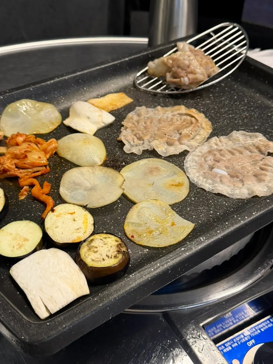 Naengsam grilled alongside soju