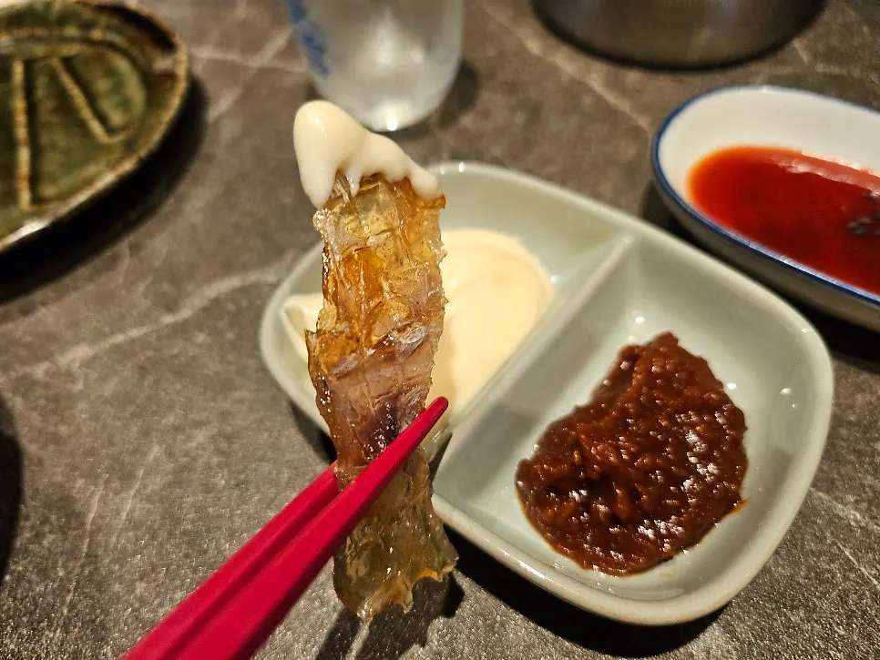가위로 잘라 먹는 손바닥만 한 쥐포