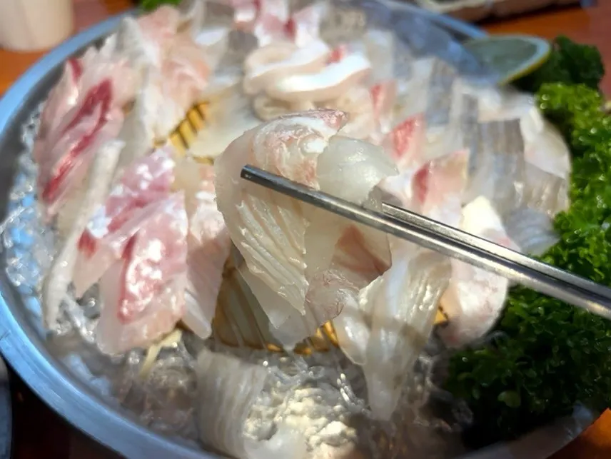 A plate of thickly sliced medium assorted sashimi