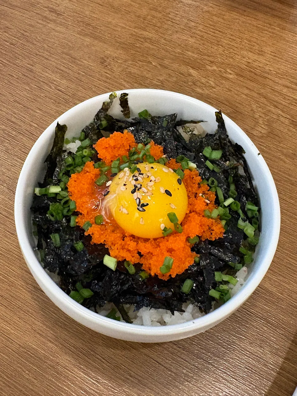A bowl of Susu Yeonnam's flying fish roe sorghum rice