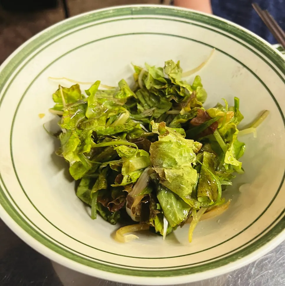 Plate of ordered quick-frozen thin pork belly