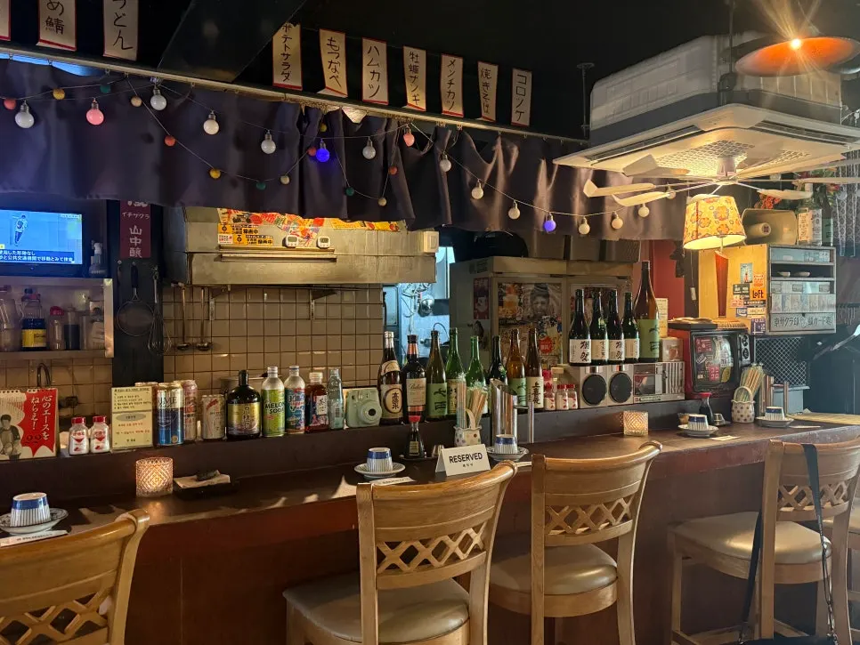 Interior decor at Bunko Suyu