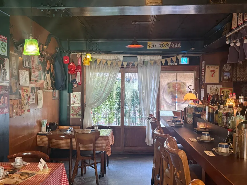 Bar table at Bunko Suyu