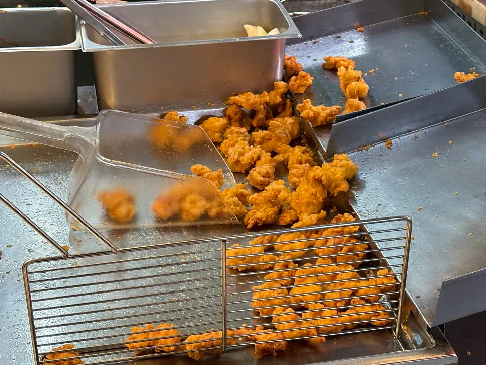 Ruang tempahan dan bungkusan Gimssi Chicken