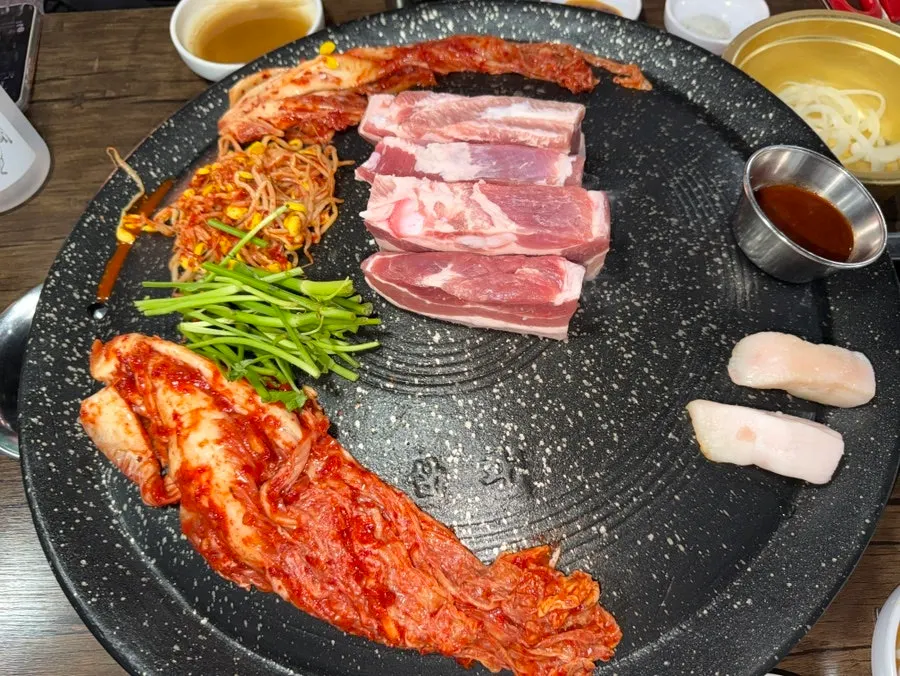두툼한 숙성 생 통삼겹살 600g