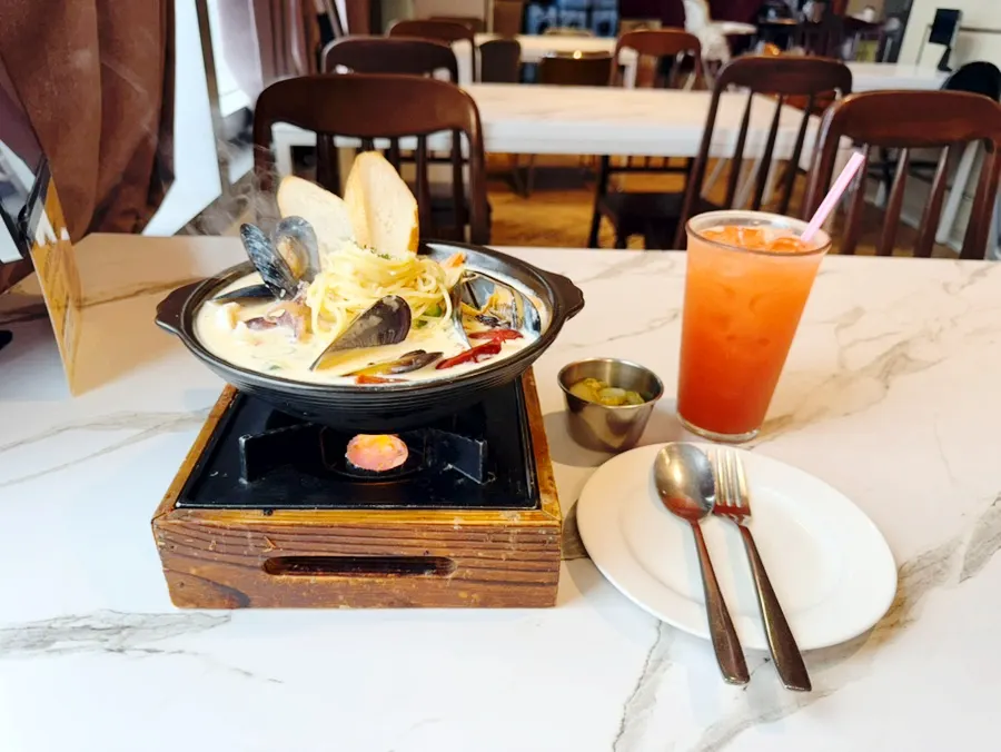 Table with cheongyang cream risotto placed on it