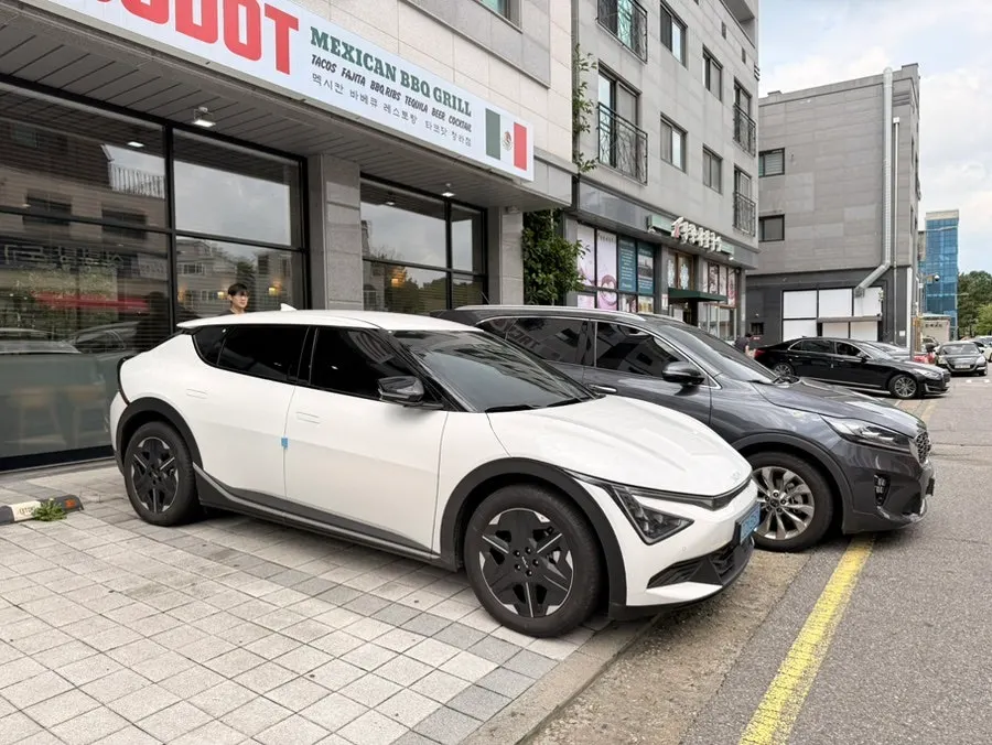 Parking space in front of Taco Dot Cheongna Branch