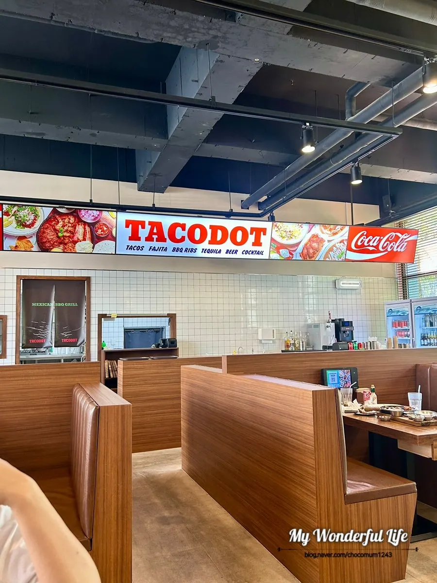 食事を終えたタコドット清羅店のテーブル