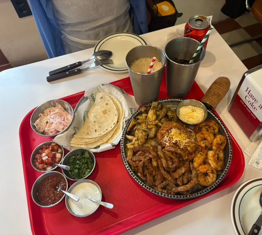 Full spread of the grilled meat fajita platter