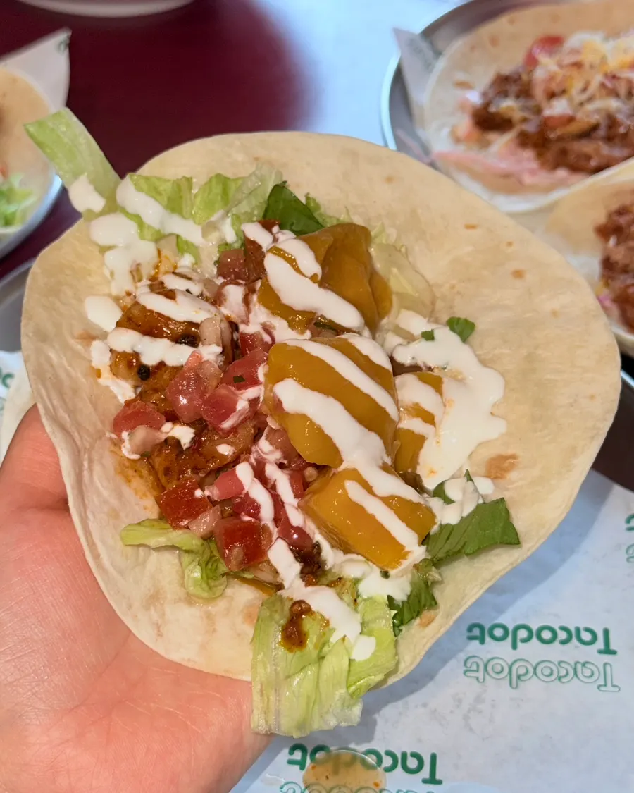 Mango shrimp taco