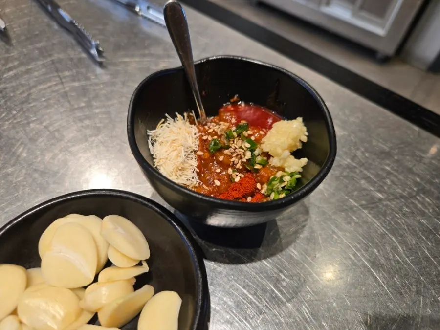 Dubai chewy ssamjang made with kadayif