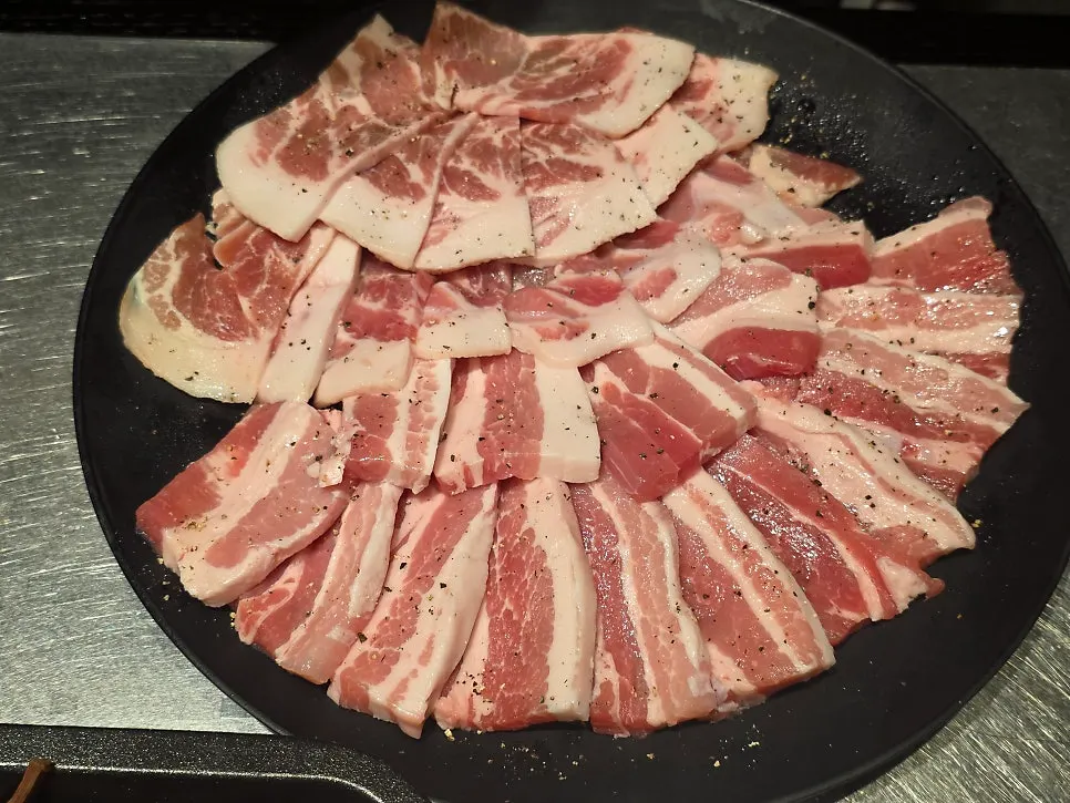 Plate of assorted pork with jjondeuksal and samgyeopsal