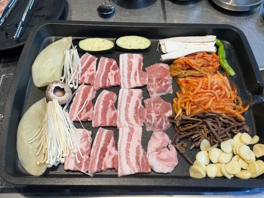 Thick-cut samgyeopsal grilled at Taedon