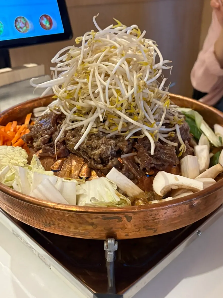 Extra udon noodles simmered in the bulgogi broth