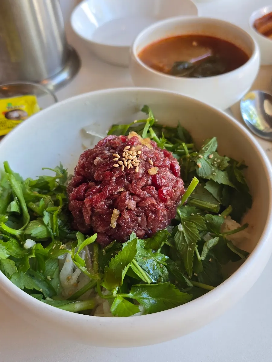 태경옥 한우 육회비빔밥 한 상