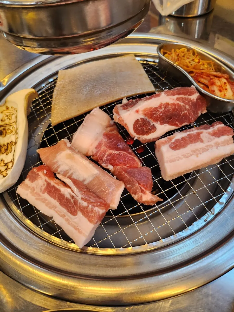 삼겹살 목살 항정살 갈매기살 부위별 돼지한근