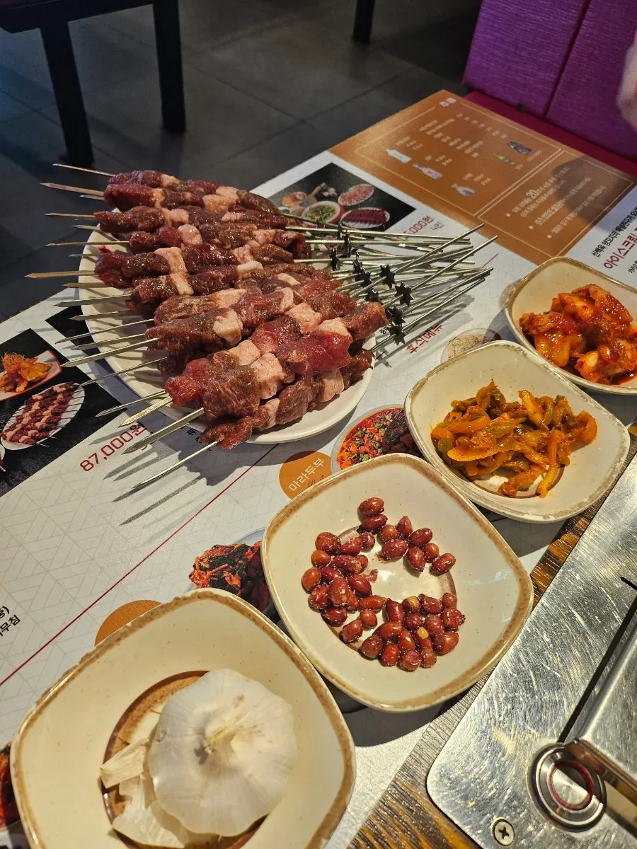 굽기 전 오리지널 양꼬치 접시