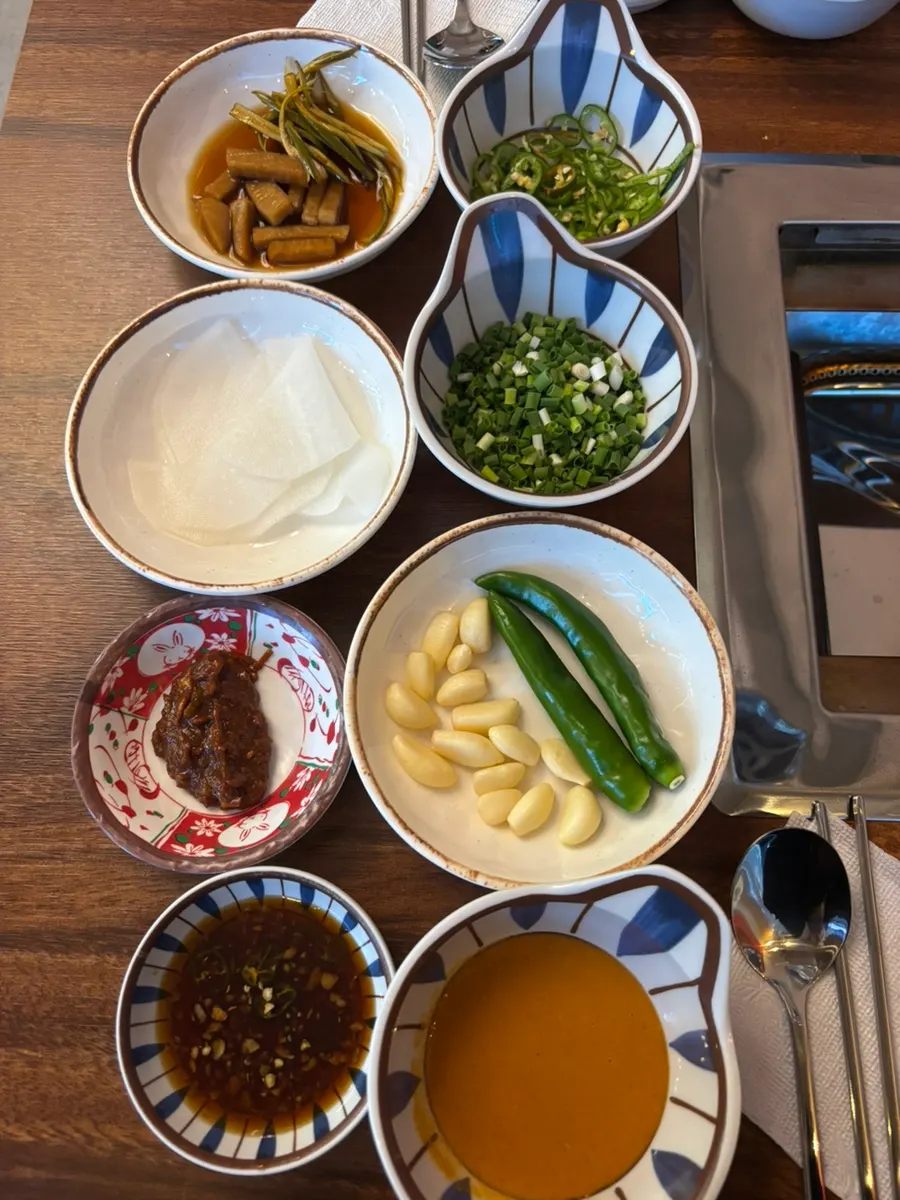 막창 장과 밑반찬 기본 세팅
