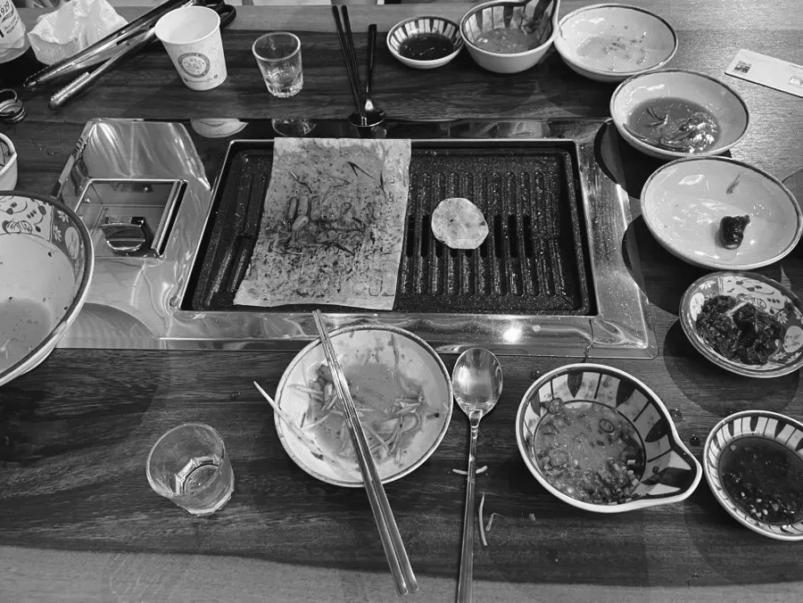 Empty grill pan after finishing the makchang