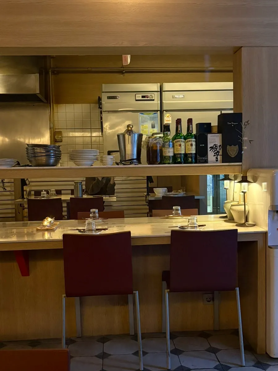 Kursi bar di Thai Yami