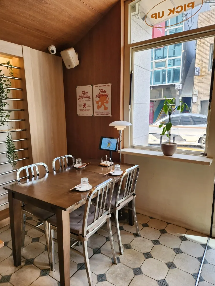 타이야미 혼밥 자리 세로 사진