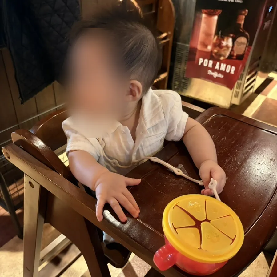 Private sofa table at Taqueros Magok Main Branch