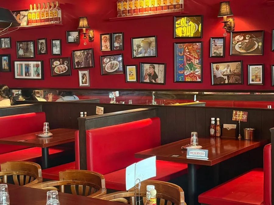 Table setting at Taqueros Magok Main Branch
