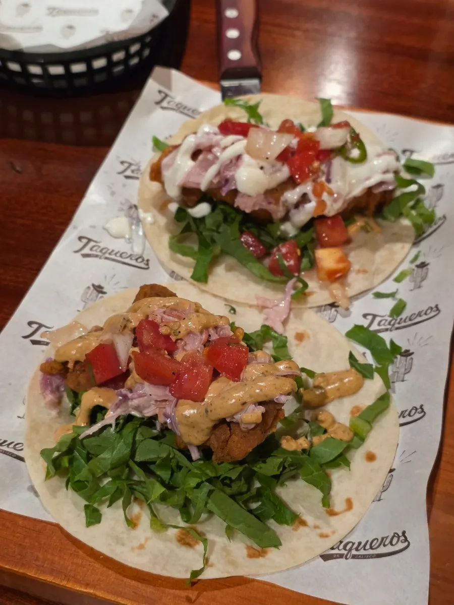 Chicken taco and fish taco included in the couple set