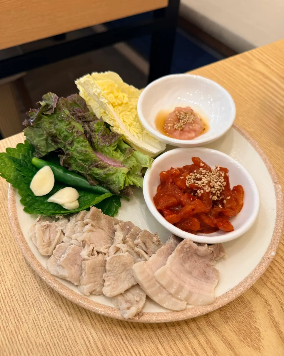 탕보쌈세트에 함께 나온 보쌈 한 접시