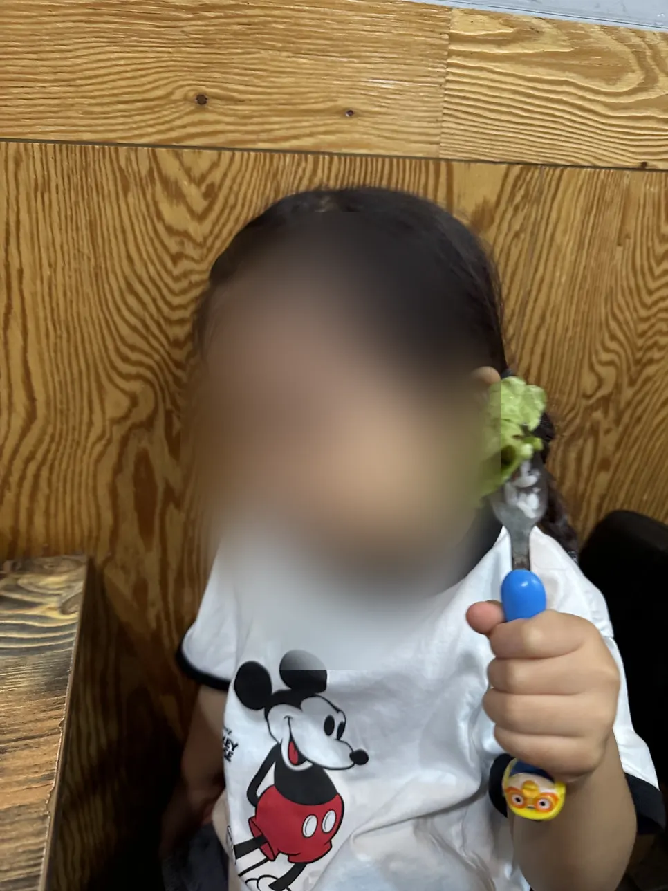 아이가 먹기 좋게 자른 고기