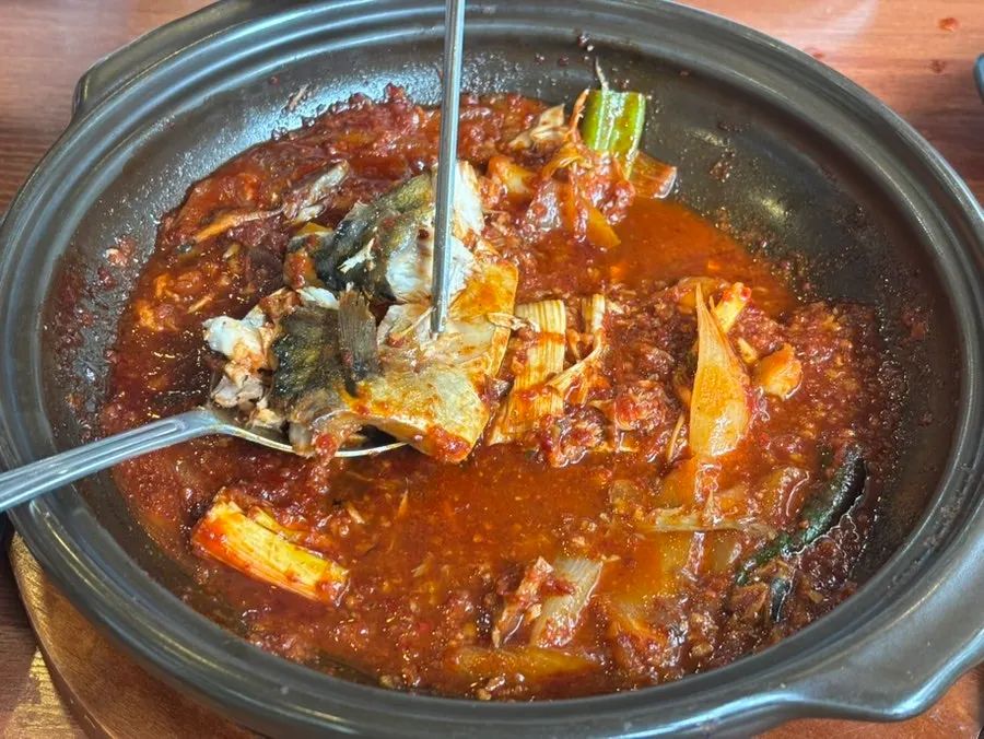 Spicy braise with big chunks of mackerel
