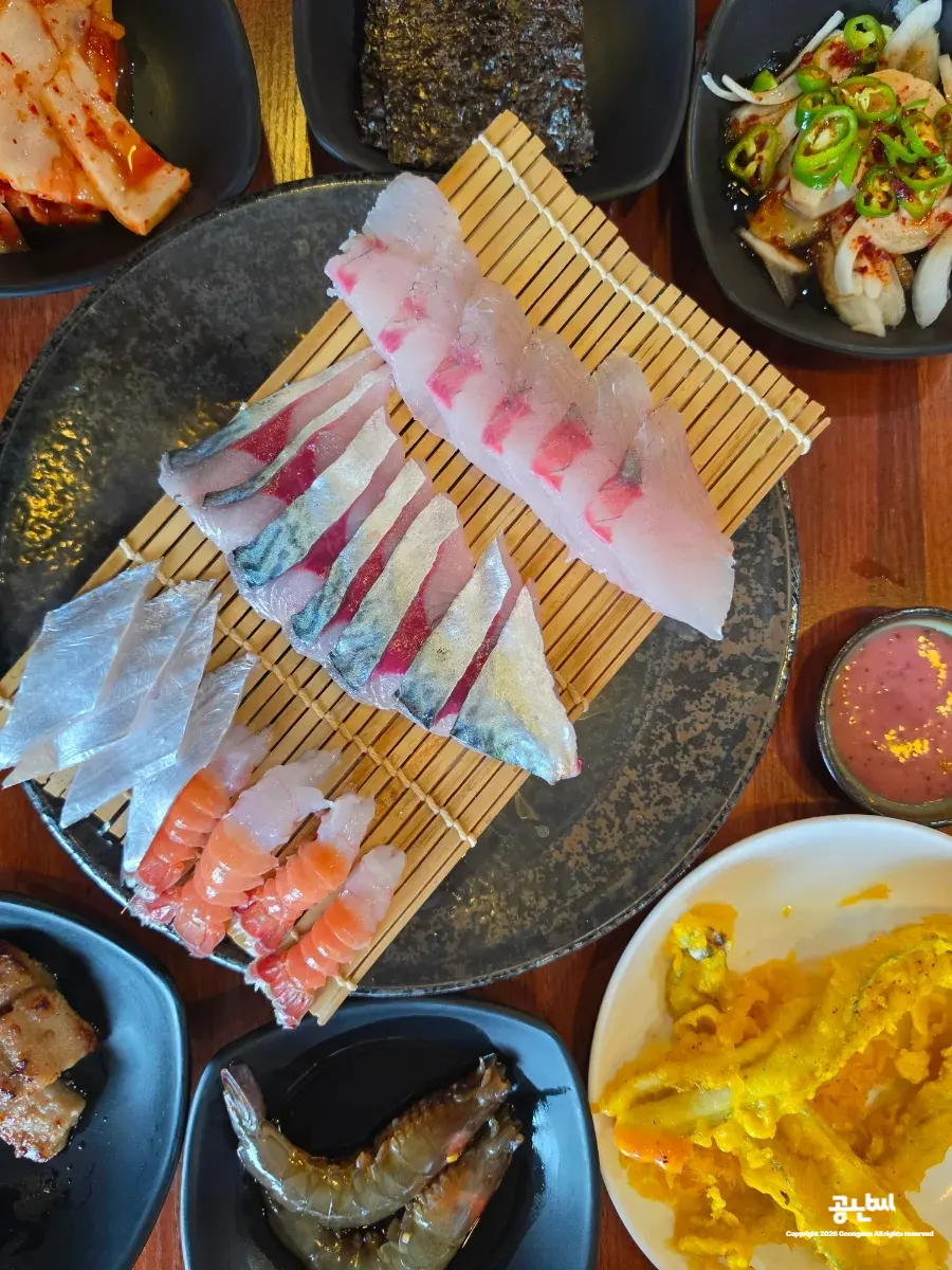 탐라한상 고등어회 접시